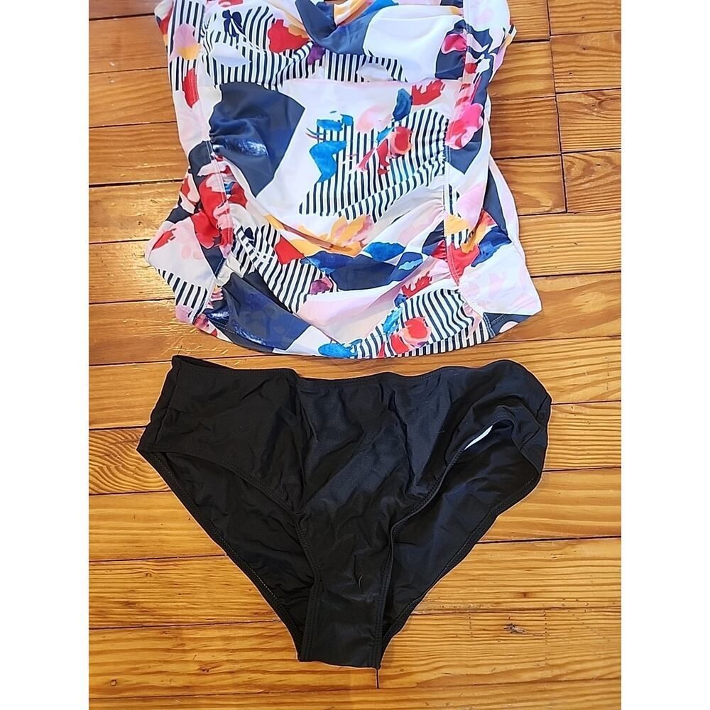 Walk The Beach Swimsuit Black Floral Summer Bathing Suit M Tankini Two Piece - Picture 3 of 5